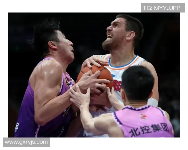 赛后分析：武汉篮球队与西安篮球队在比赛中的战术灵活性对比